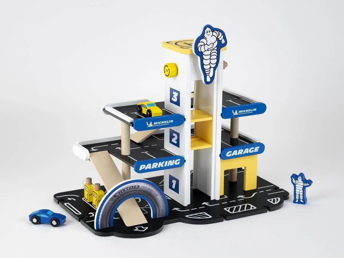 Garage en bois (1) - jeu michelin